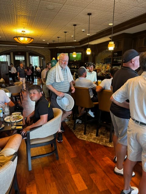 A full house at the Saratoga National clubhouse bar